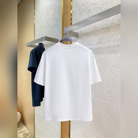 Fendi с полным набором логотипов. Нова