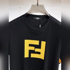 Fendi с полным набором логотипов. Нова