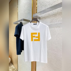 Fendi с полным набором логотипов. Нова