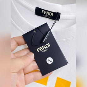 Fendi с полным набором логотипов. Нова