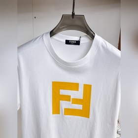 Fendi с полным набором логотипов. Нова