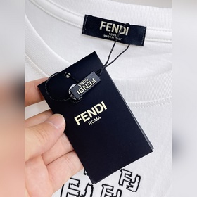 Fendi с полным набором логотипов. Нова
