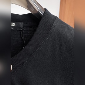 Fendi с полным набором логотипов. Нова