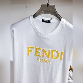 Fendi с полным набором логотипов. Нови