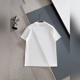 Fendi 26： премьера новой весенне-летне