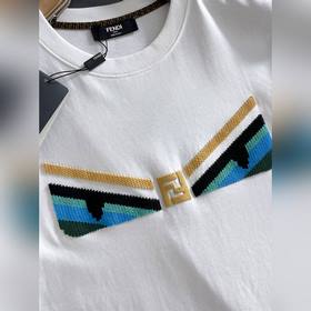 Fendi 26： премьера новой весенне-летне