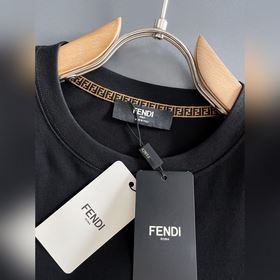 Fendi 26： премьера новой весенне-летне