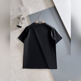 Fendi 26： премьера новой весенне-летне