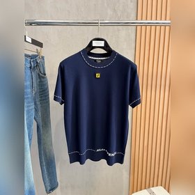 Новая модель трикотажного свитера с ко