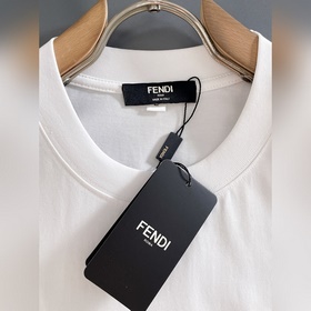 Новинка весны  Fendi 2026： премьера н