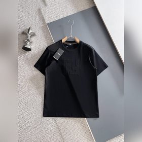 Fendi 26： премьера новых моделей весна