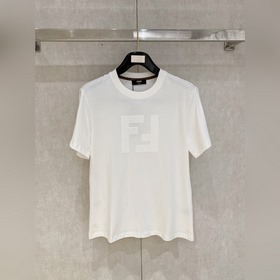 Fendi 26： премьера новых моделей весна