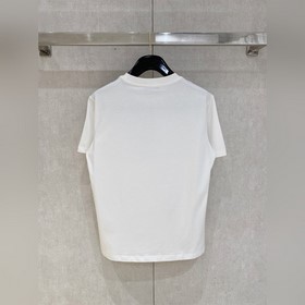 Fendi 26： премьера новых моделей весна