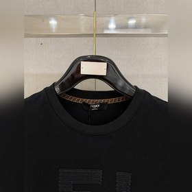 Fendi 26： премьера новых моделей весна