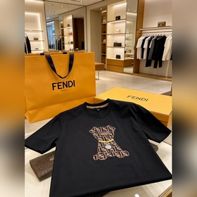 Fendi #FENDI — премьера новой коллекци