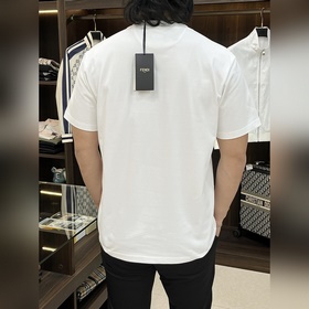 Новая модель футболки от Fendi, выполн