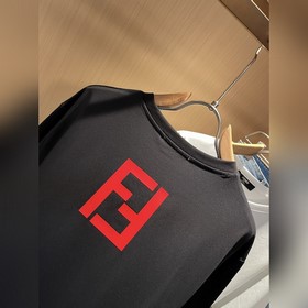 Fendi： Новая коллекция весна-лето 2026