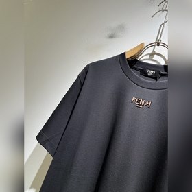 Fendi： Новая коллекция весна-лето 2026