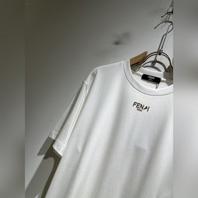 Fendi： Новая коллекция весна-лето 2026