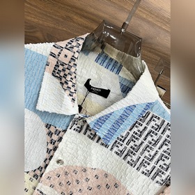 Новая весенняя коллекция Fendi： компле