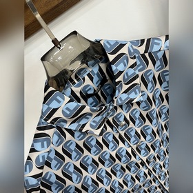 Новая весенняя коллекция Fendi： компле