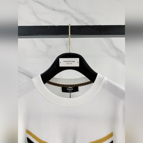 Fendi 26： премьера новых моделей весна
