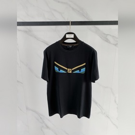 Fendi 26： премьера новых моделей весна