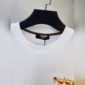 Новинка Fendi весна-лето 2026： новейша