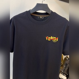 Новинка Fendi весна-лето 2026： новейша