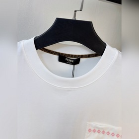 Новинка Fendi весна-лето 2026： новейша
