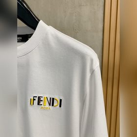 Fendi представляет новую коллекцию вес