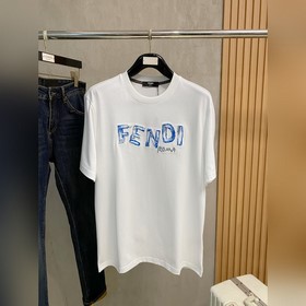 Fendi представляет новую коллекцию вес
