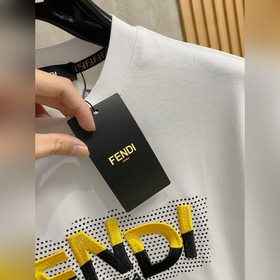 Fendi представляет новую коллекцию вес