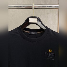 Fendi представляет новую коллекцию вес