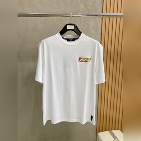 Fendi представляет новую коллекцию вес