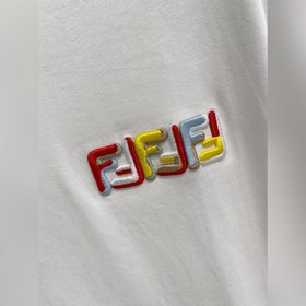 Fendi представляет новую коллекцию вес