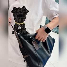 Fendi. Новая коллекция Fendi весна-лет
