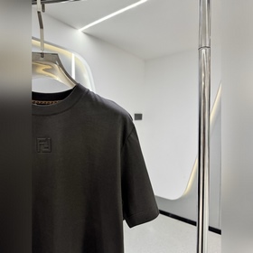 26 Новинка #FD Fendi Мужская футболка 