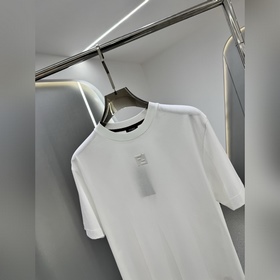 26 Новинка #FD Fendi Мужская футболка 