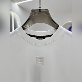 26 Новинка #FD Fendi Мужская футболка 
