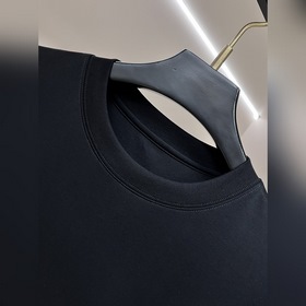 Новинка весенней коллекции Fendi： футб
