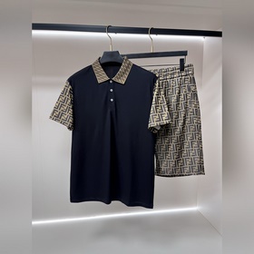 Новая весенняя коллекция Fendi： компле