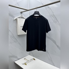 Fendi： новая коллекция весна-лето 2026