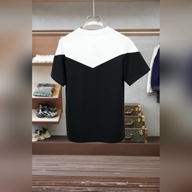 Fendi — модный комплект из тонких шорт