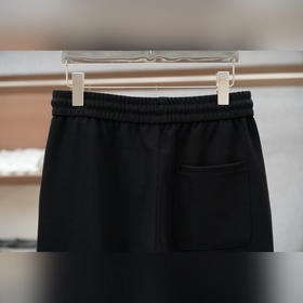 Fendi — модный комплект из тонких шорт