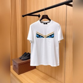 Fendi 26： премьера новых моделей весна