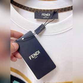 Fendi 26： премьера новых моделей весна