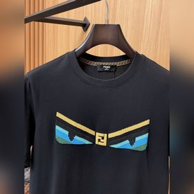 Fendi 26： премьера новых моделей весна