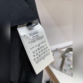 Fendi — эксклюзивная новинка： мужская 