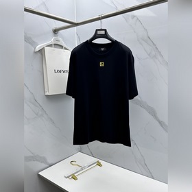 Fendi： премьера новой коллекции в фирм